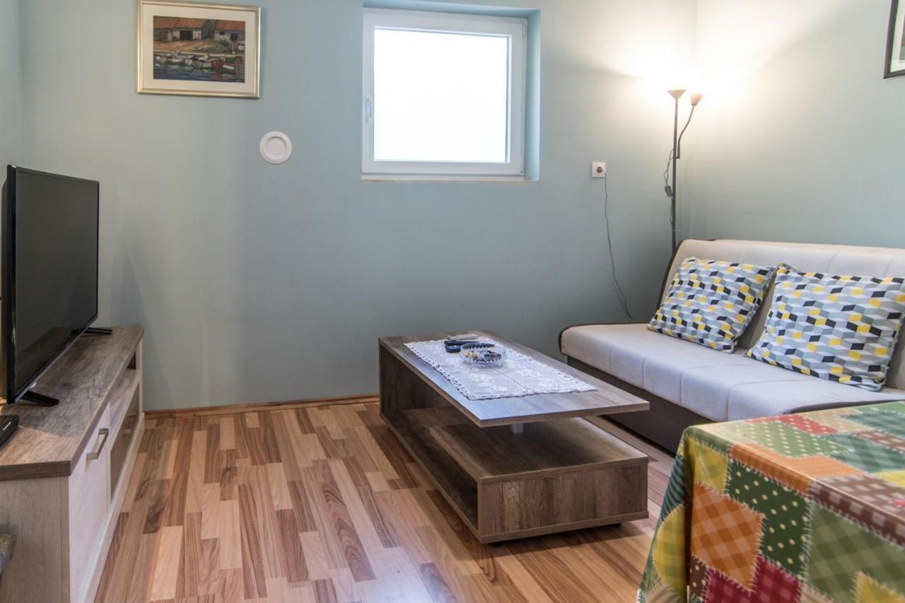 Apartment Zelina Mali Lošinj Exteriör bild