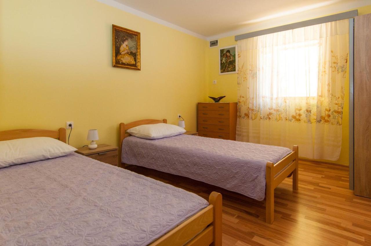 Apartment Zelina Mali Lošinj Exteriör bild